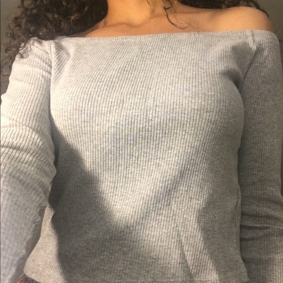 Off the Shoulder Top - Picture 2 of 2